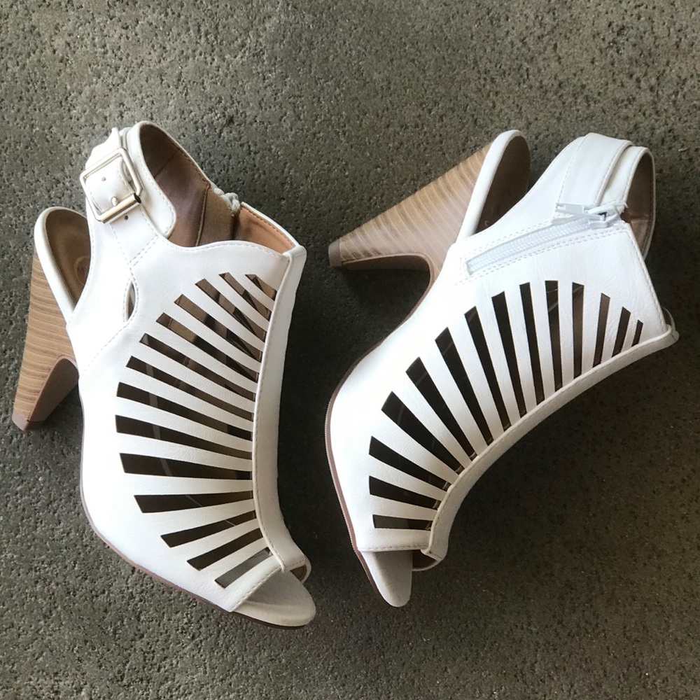 Restock! Delicious White Strappy 3.75” Heel Sandal - Picture 4 of 8
